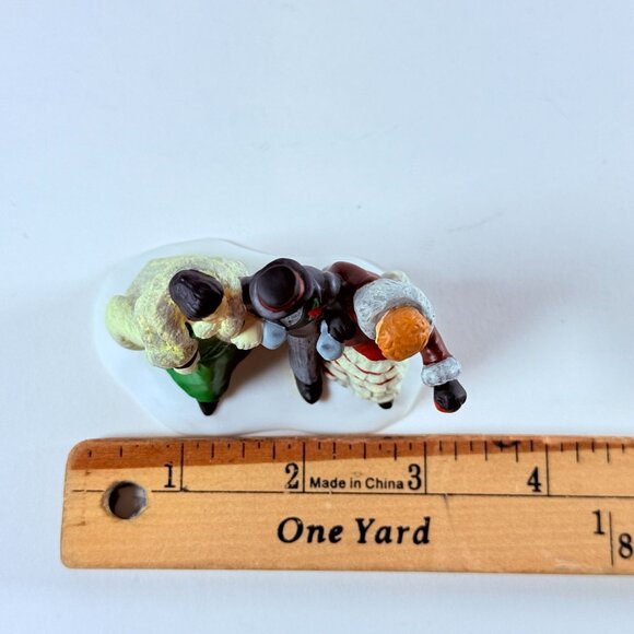 Dept 56 On To The Show Hand-Painted Ceramic Christmas Village Figurine - Picture 10 of 10